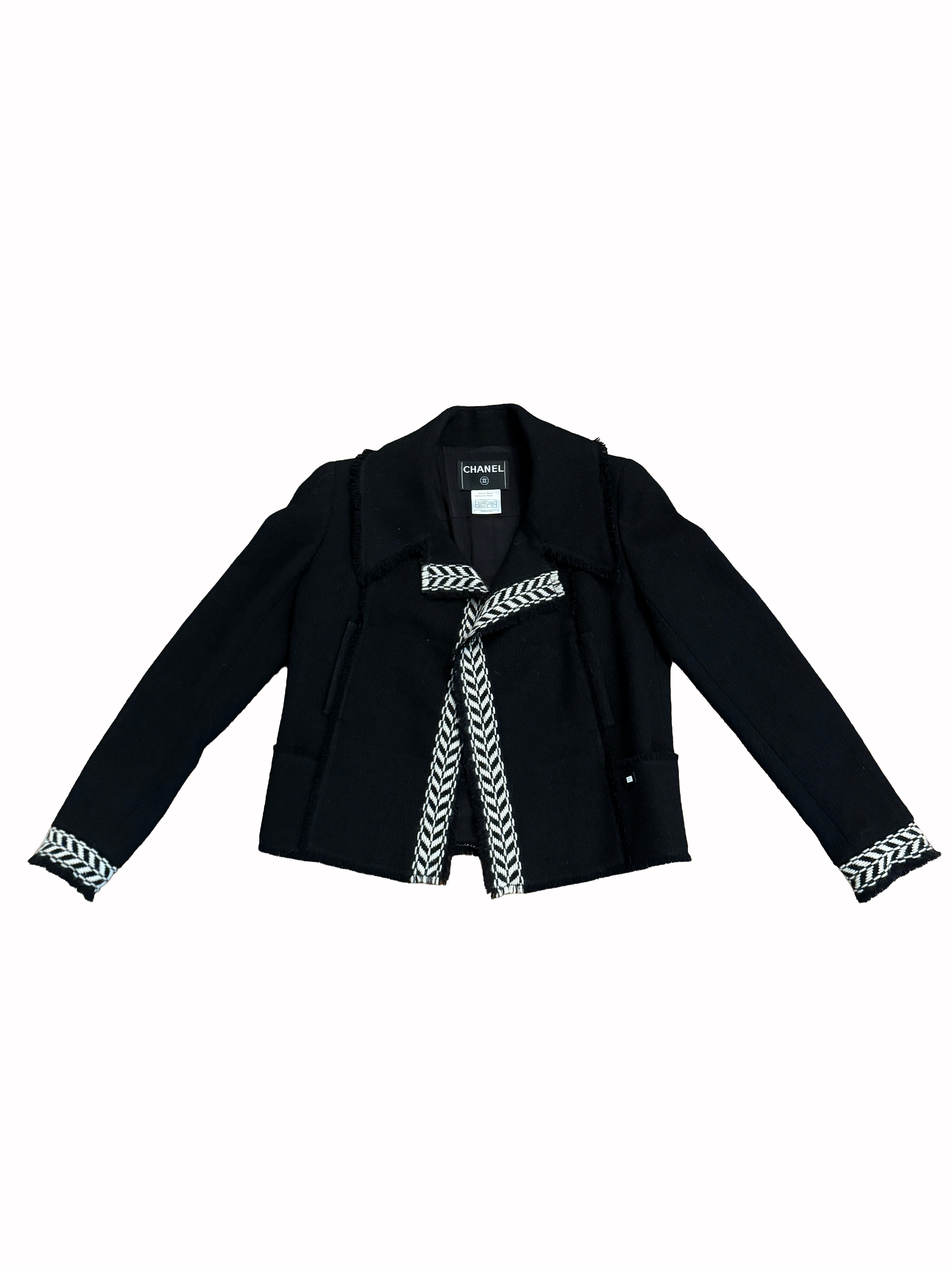Chanel Size Fall 2004 Runway Black and White Vintage Tweed Jacket